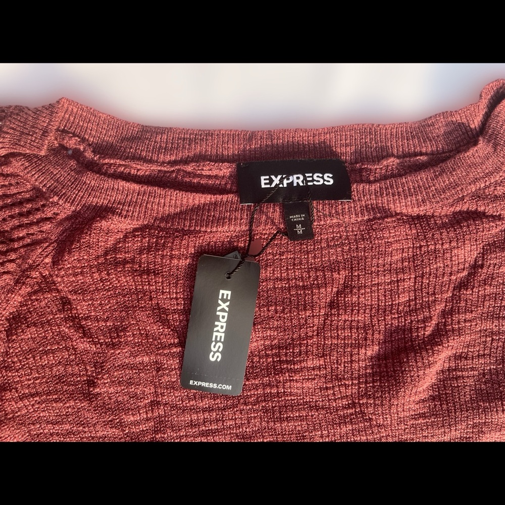 3/4 Sleeved Crewneck - Picture 2 of 7